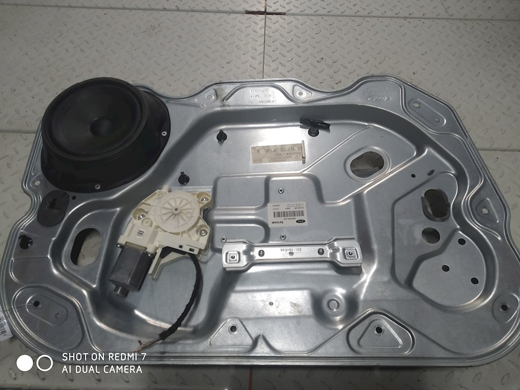 Стеклоподъемник электрический двери передней левой Ford Focus 2, Focus 2
Стеклоподъемник электрический двери передней левой Ford Focus 2, Focus 2