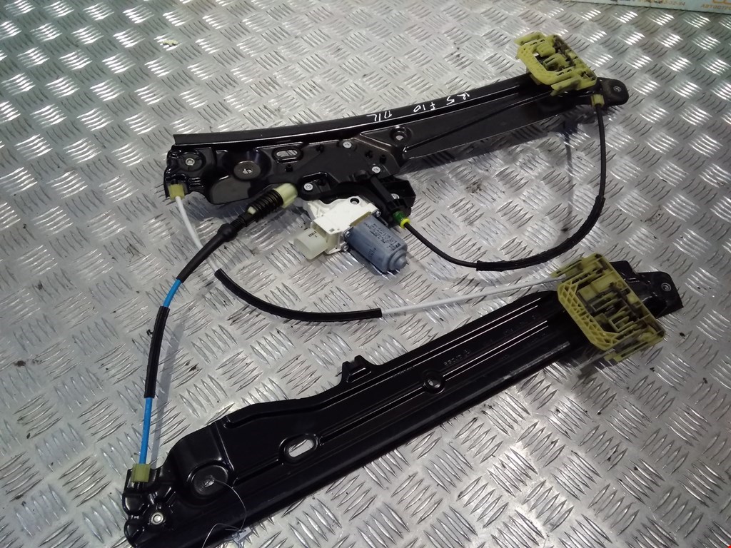 Стеклоподъемник электрический двери передней левой BMW 5 Series (F10/F11), 5 Series (F10/F11)
Стеклоподъемник электрический двери передней левой BMW 5 Series (F10/F11), 5 Series (F10/F11)