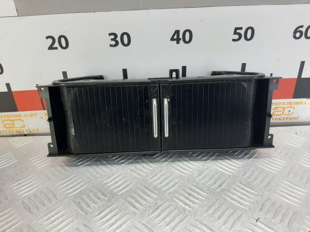 Подстаканник Land Rover Range Rover 3, Range Rover 3 
Подстаканник Land Rover Range Rover 3, Range Rover 3