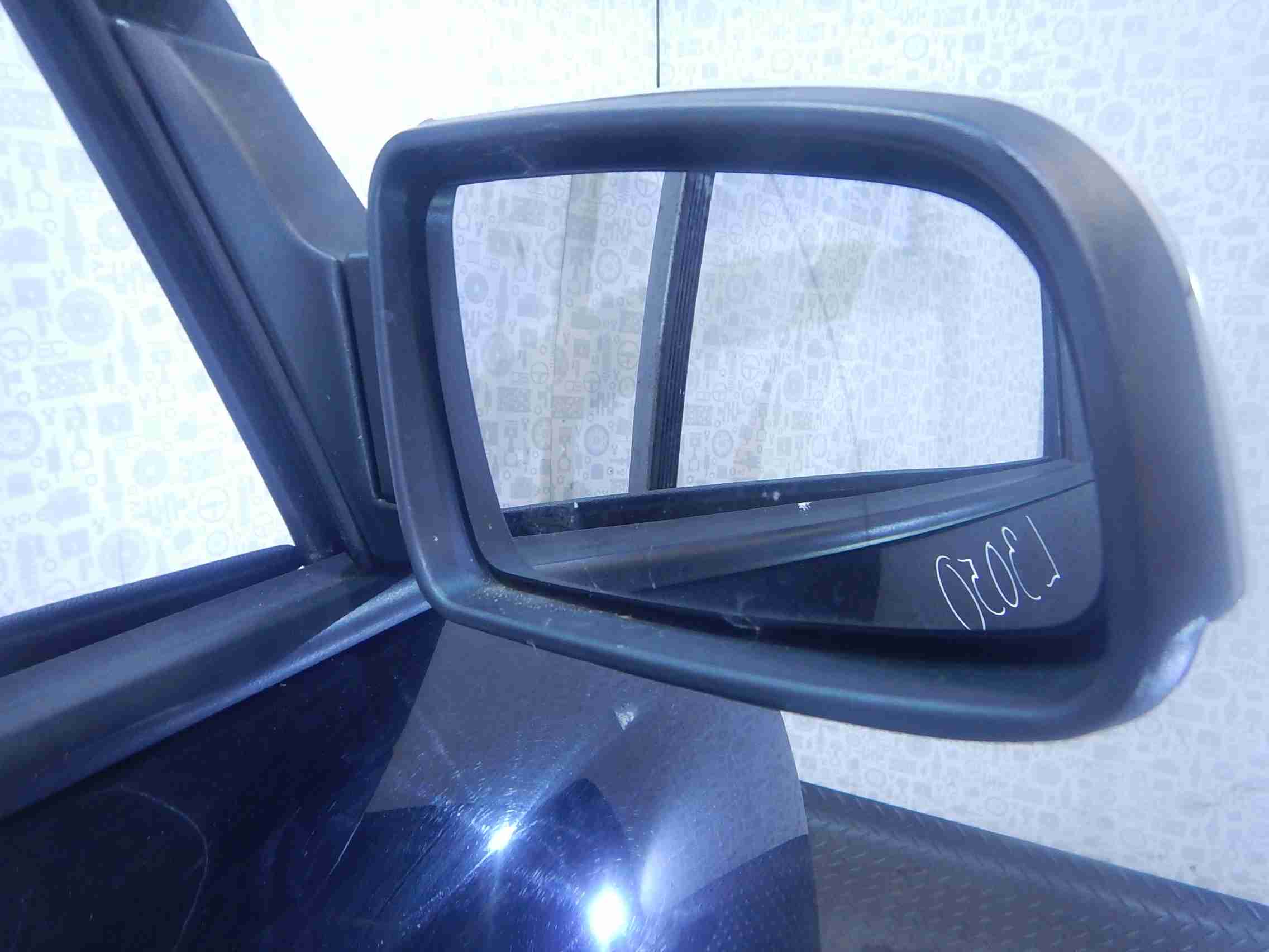 Опель зеркала боковые купить. Зеркало для Опель Зафира б правое. Opel Zafira b 2011 зеркало боковое левое. 1428368 Зеркало Opel Zafira b. Боковое зеркало Зафира б 2010.