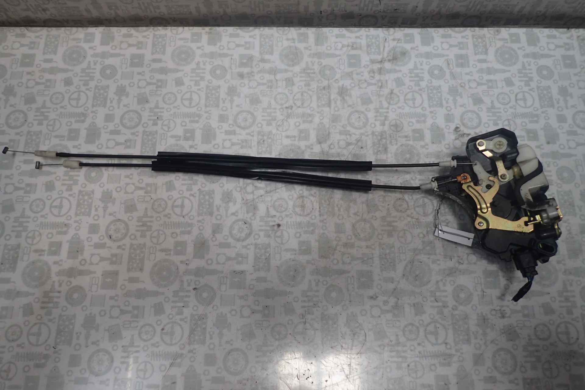 

Замок двери передней правой Mitsubishi Colt 6, Colt 6