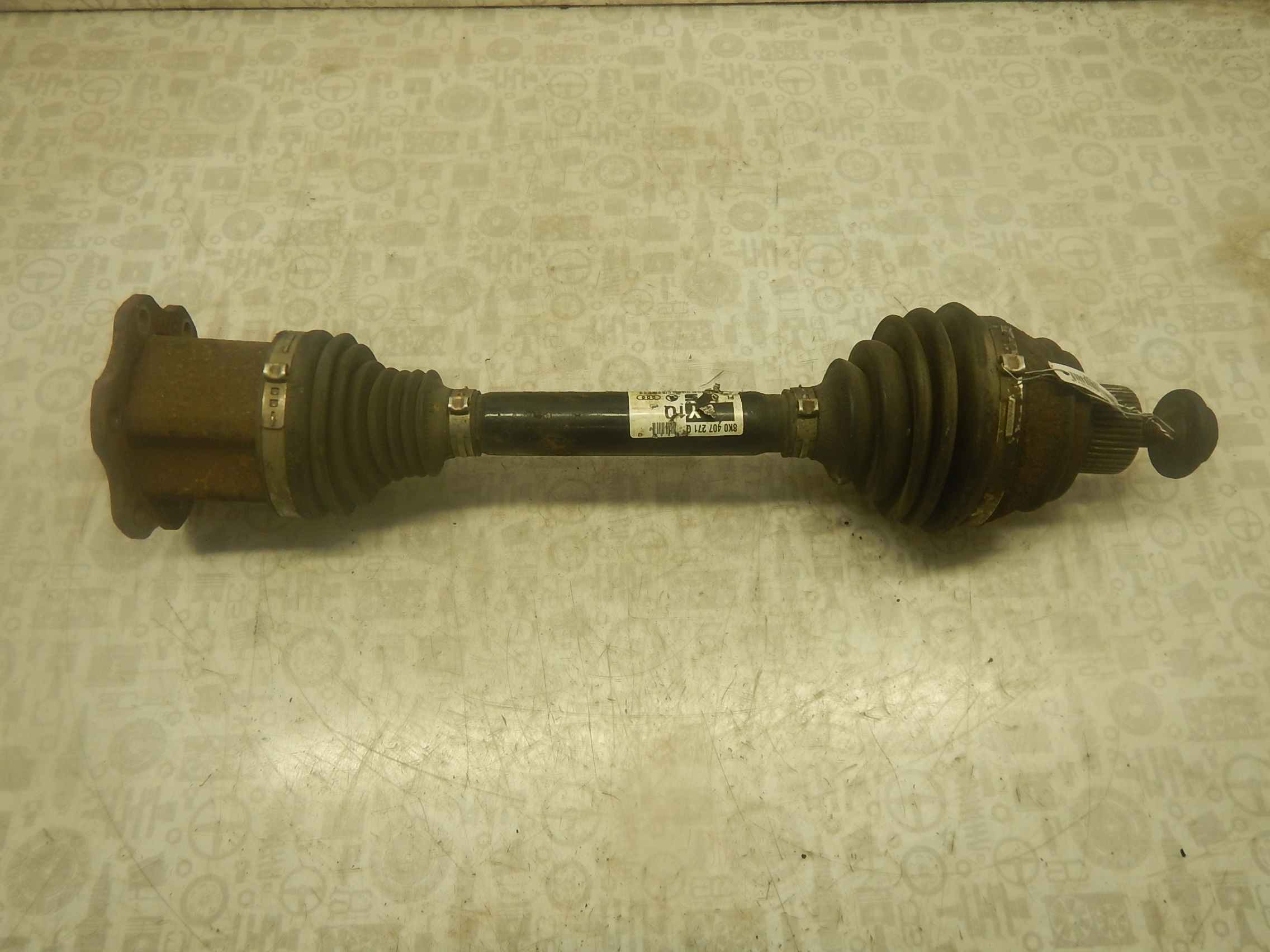 

Полуось передняя левая (приводной вал шрус) Audi A5 8T, A5 8T