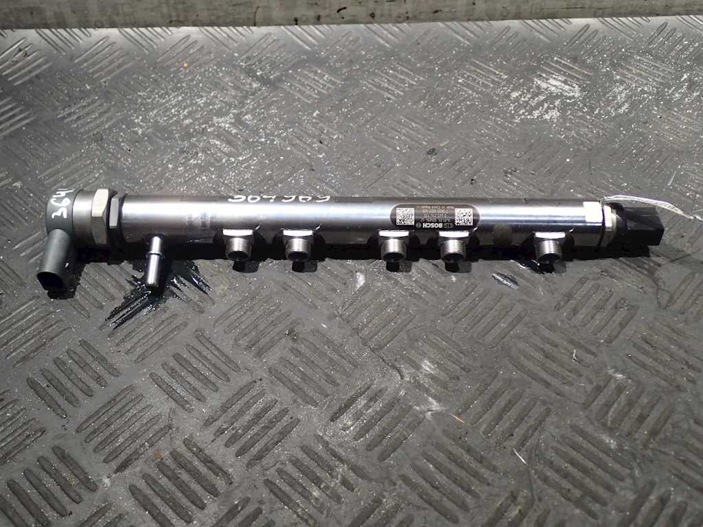 

Рампа топливная BMW 5 Series (F10/F11), 5 Series (F10/F11)