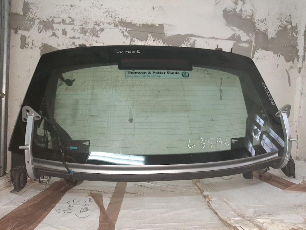 

Стекло заднее Skoda Superb (3T), Superb (3T)