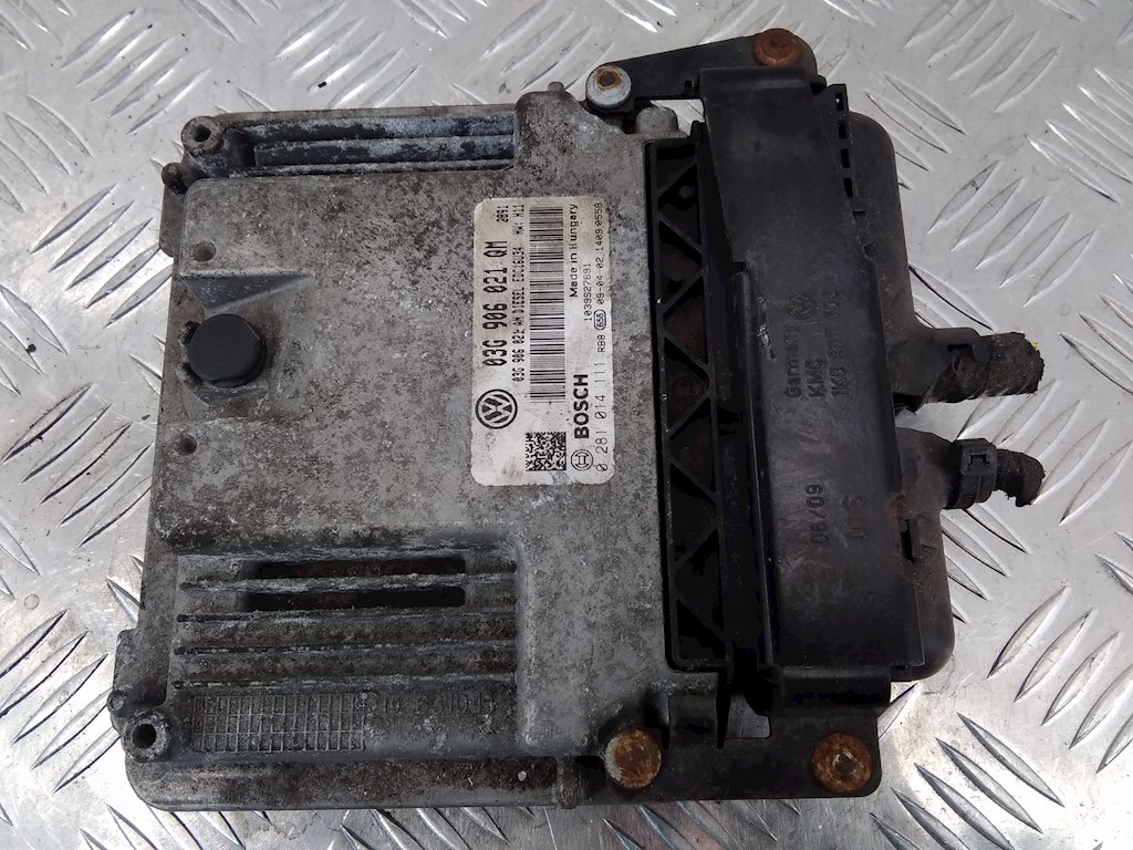 

Блок управления двигателем Skoda Superb (3T), Superb (3T)