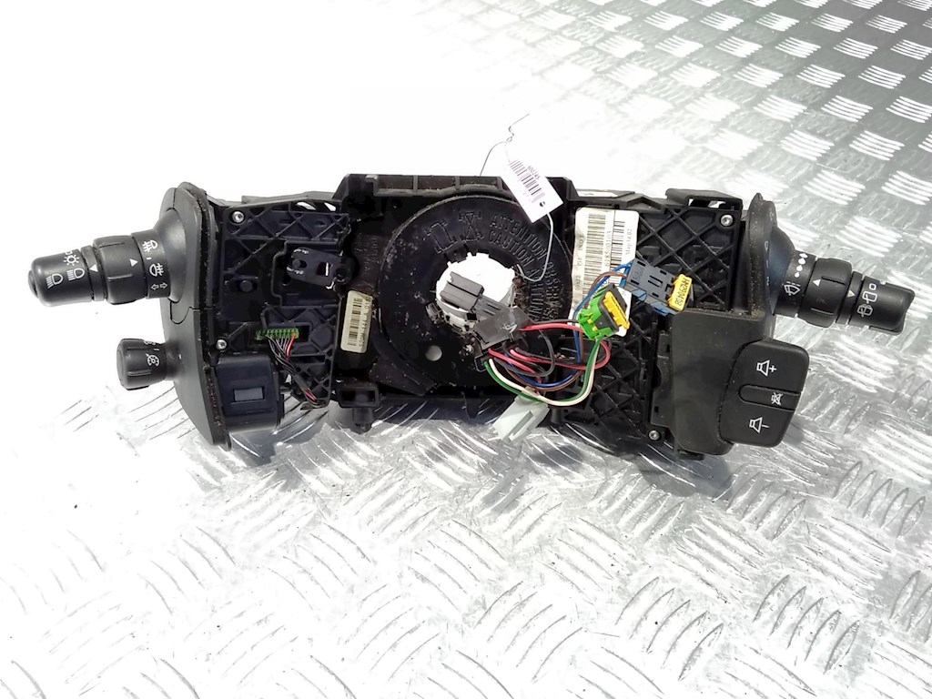 

Переключатель поворотов и дворников (стрекоза) Renault Scenic 2, Scenic 2