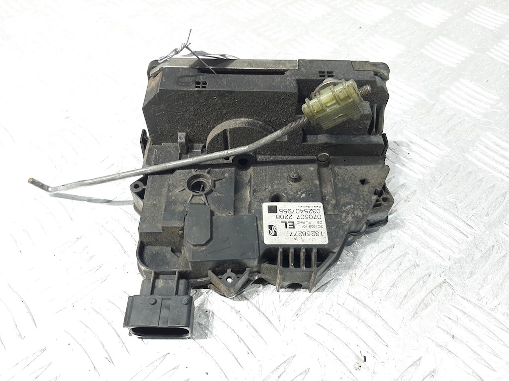 

Замок двери передней левой Opel Corsa D, Corsa D