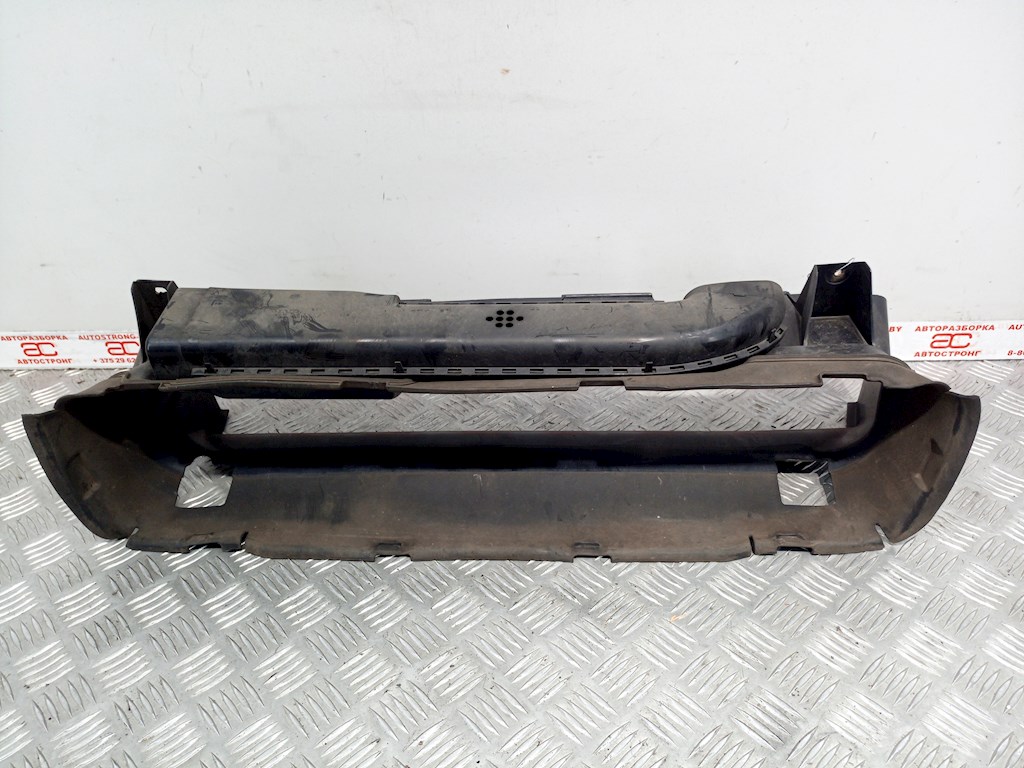 

Воздухозаборник (наружный) Volvo C30, C30