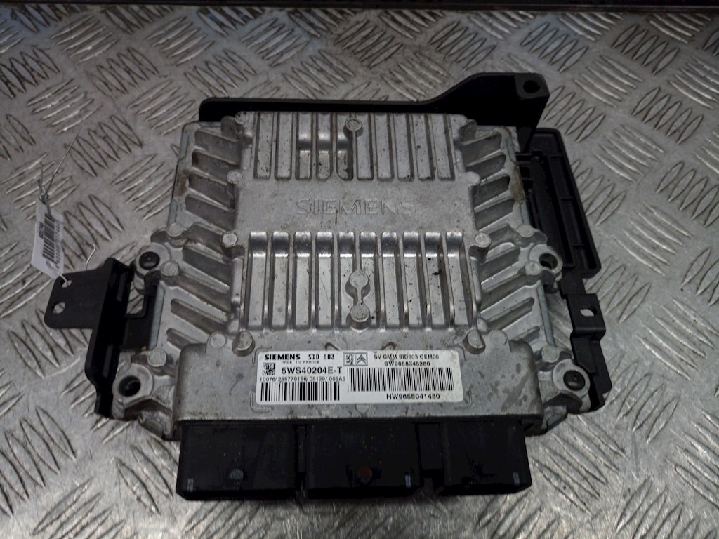 

Блок управления двигателем Peugeot 407, 407