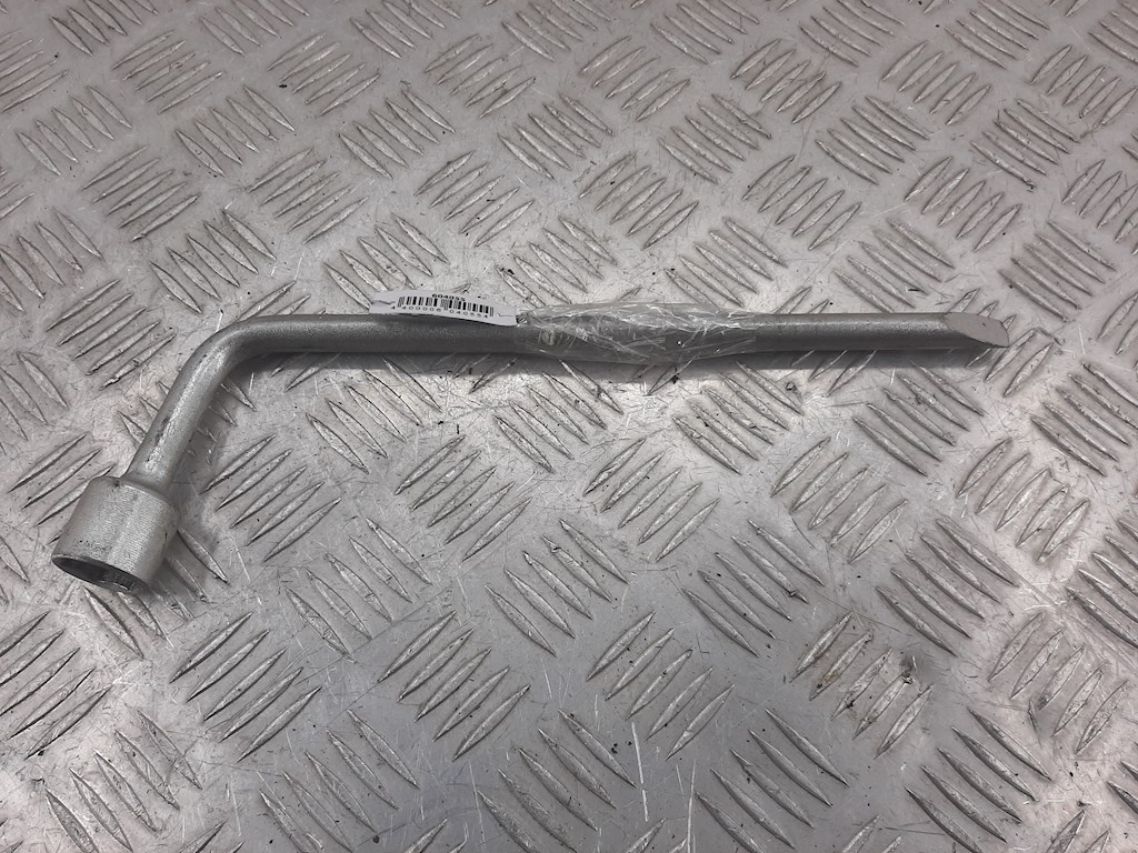 

Крюк буксировочный Toyota Rav4 3, Rav4 3