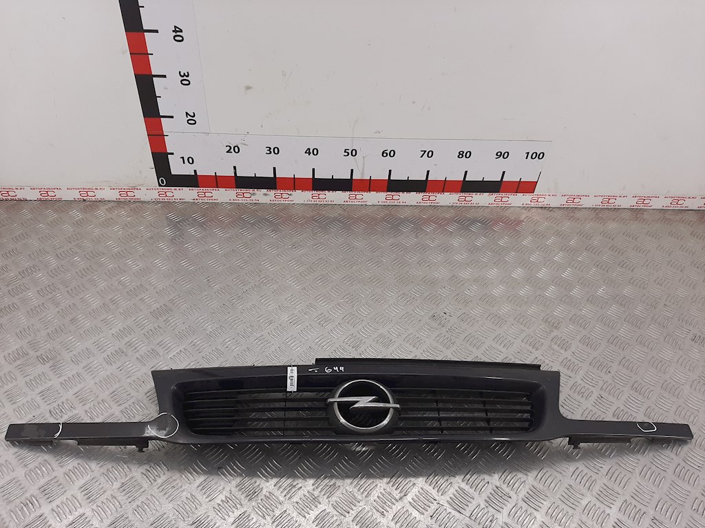 

Решетка радиатора Opel Astra F, Astra F