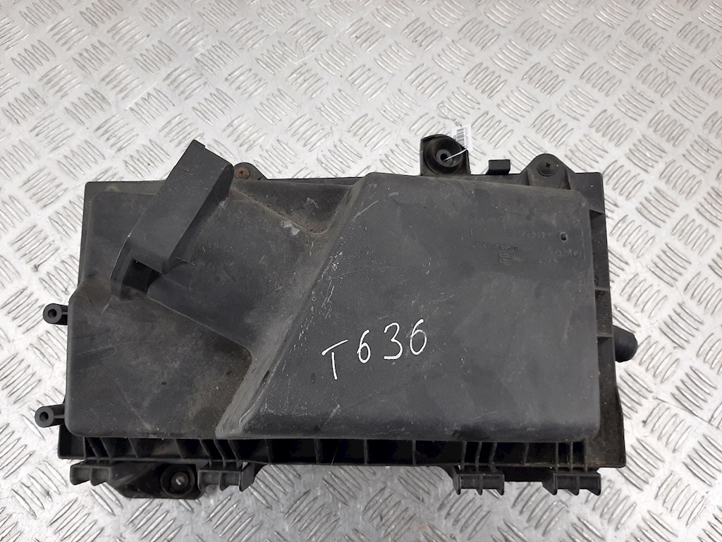 

Корпус воздушного фильтра Audi A3 8L, A3 8L