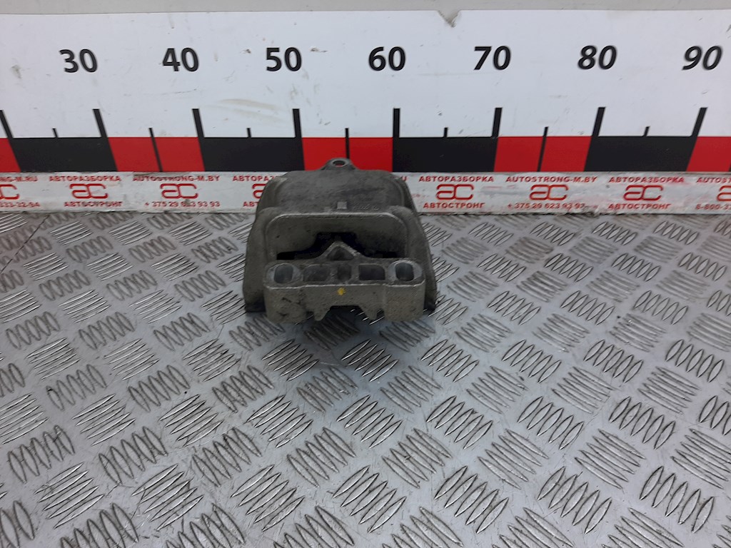 

Подушка крепления КПП Skoda Octavia 1U, Octavia 1U