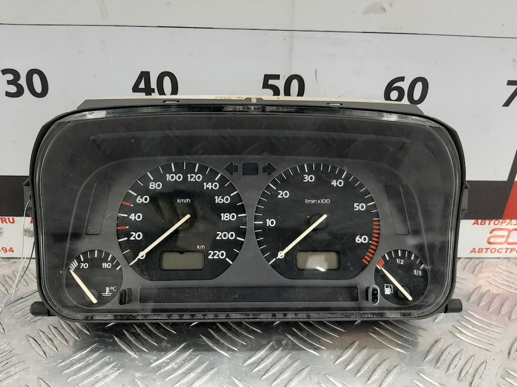 

Панель приборная (щиток приборов) Volkswagen Golf 3, Golf 3