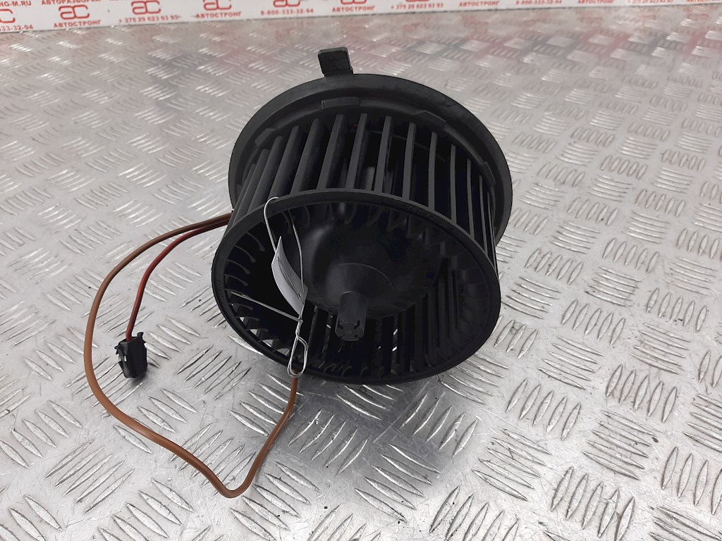 

Моторчик (двигатель) печки Volkswagen Golf 3, Golf 3