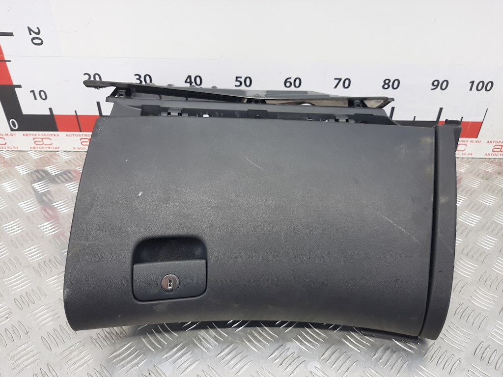 

Бардачок (вещевой ящик) Hyundai i 30, i 30