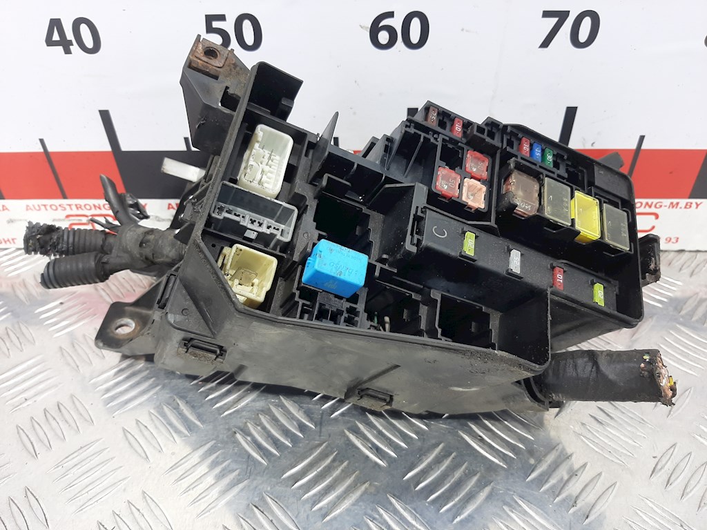 

Блок предохранителей Toyota Rav4 3, Rav4 3