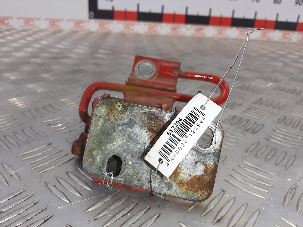 

Петля двери передней левой Volkswagen Polo 4, Polo 4