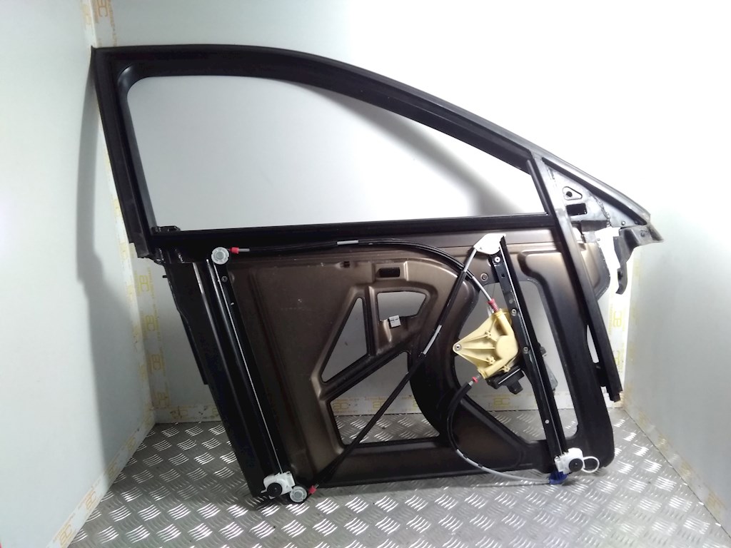 

Стеклоподъемник электрический двери передней правой Audi A3 8L, A3 8L