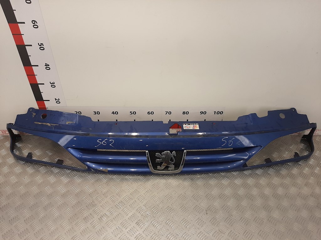 

Решетка радиатора Peugeot 806, 806