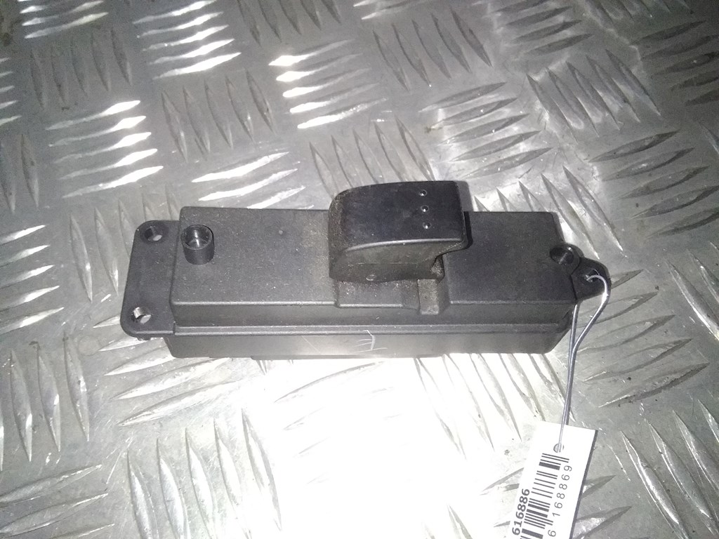 

Кнопка стеклоподъемника Mazda 3 BK, 3 BK