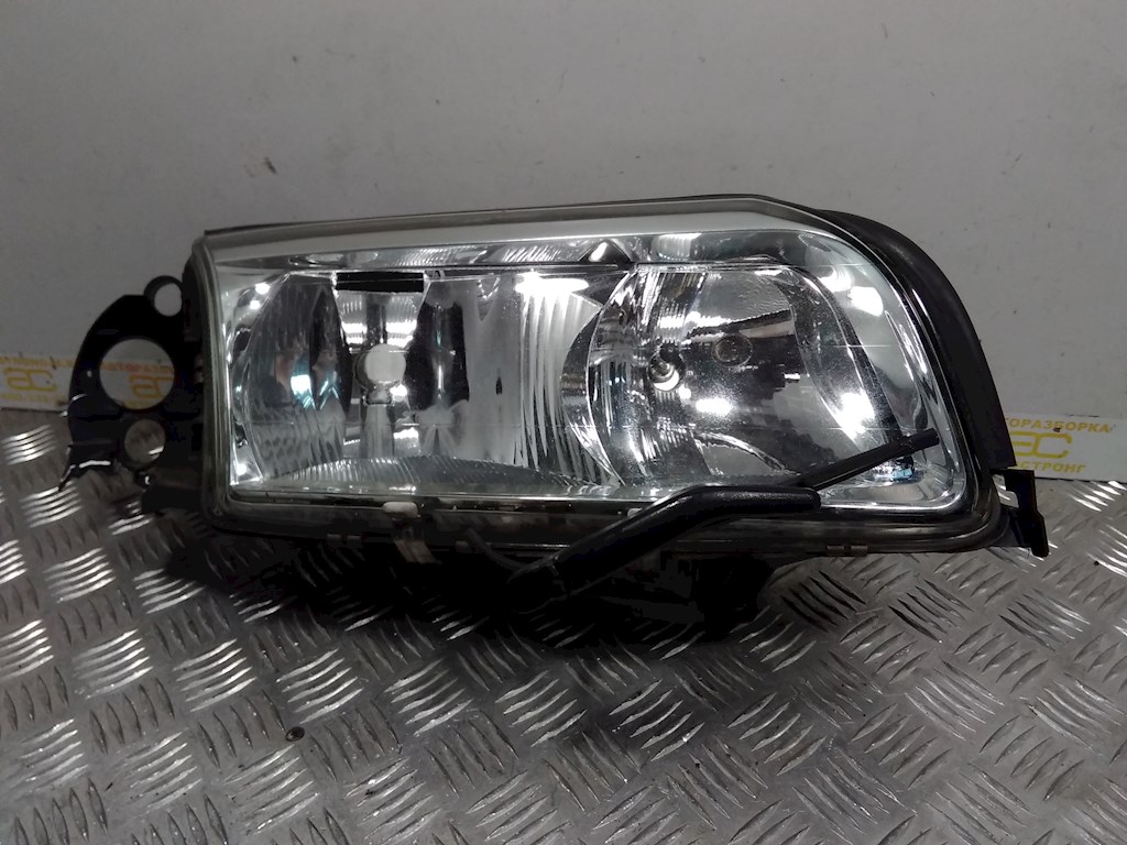 

Фара передняя правая Volvo S80, S80