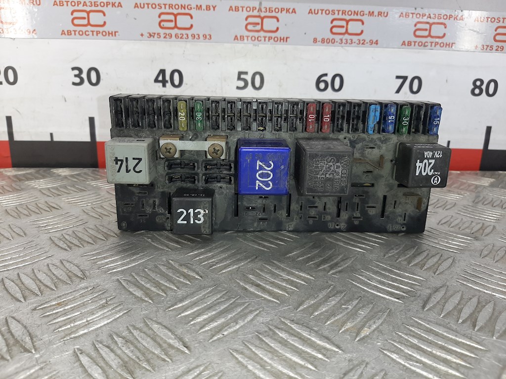 

Блок предохранителей Audi 80 B4, 80 B4