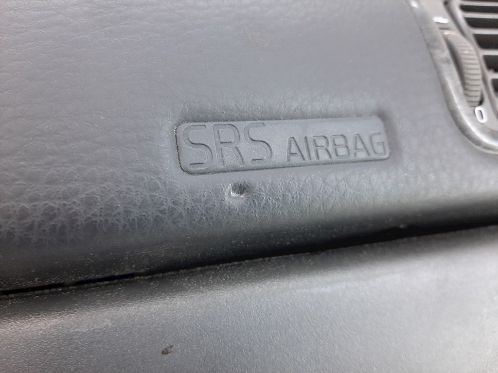 

Торпедо (панель передняя) Volvo S40 V40 1, S40 V40 1
