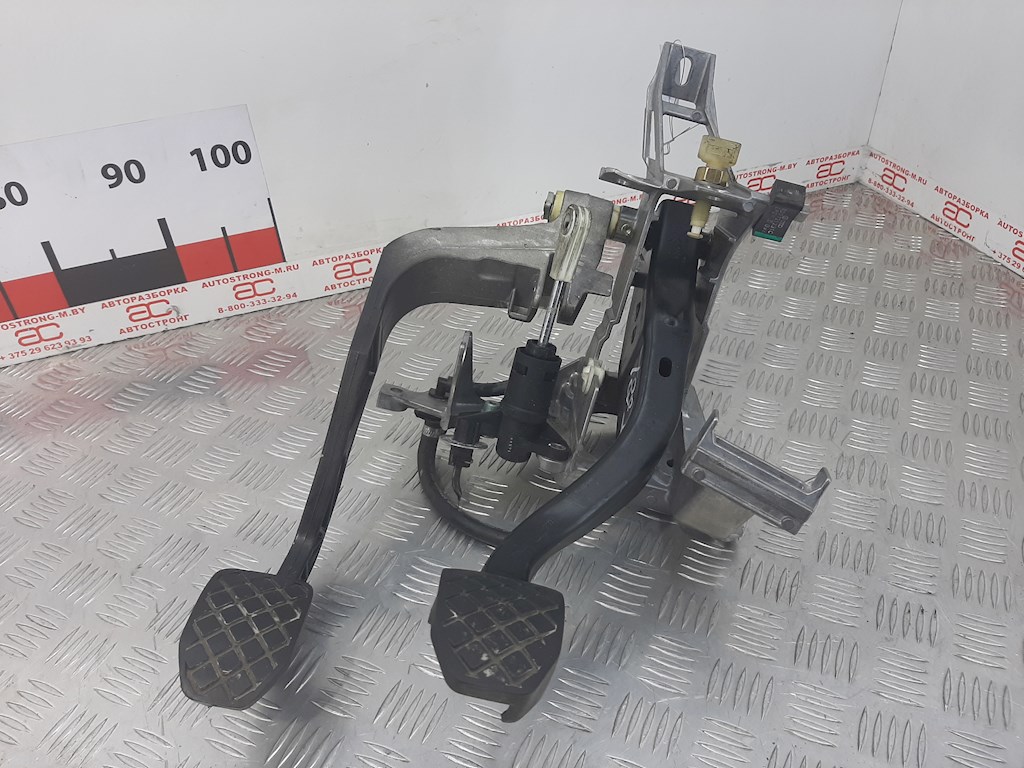 

Педальный узел Volkswagen Passat 5, Passat 5