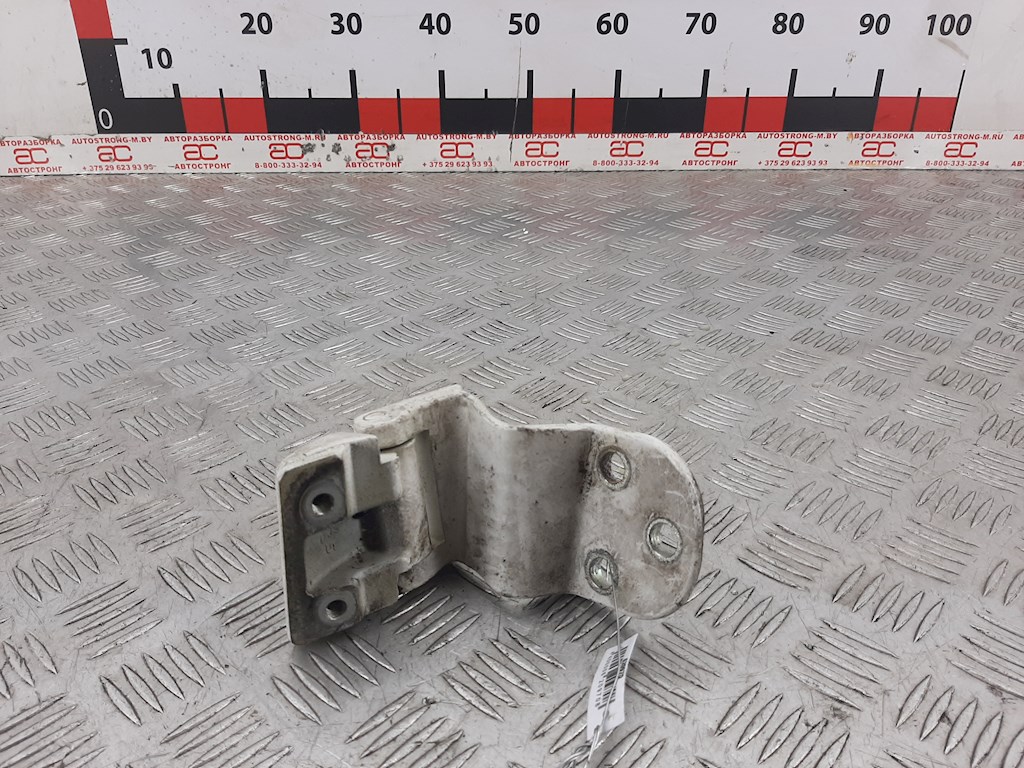 

Петля двери распашной Hyundai H1, H1