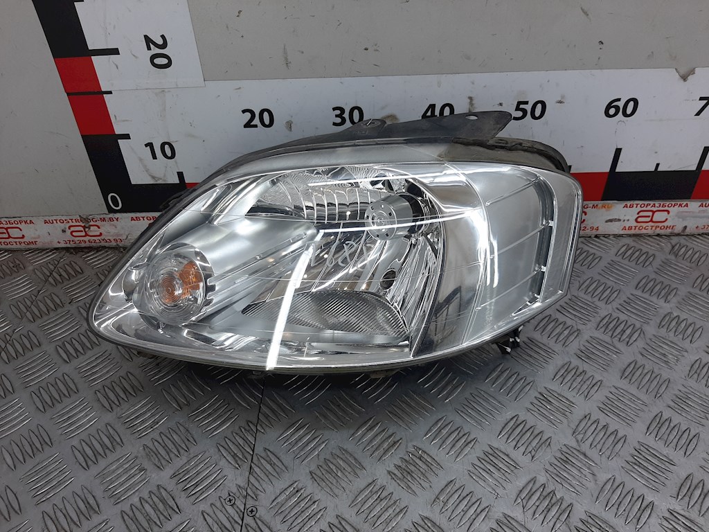 

Фара передняя левая Volkswagen Fox, Fox