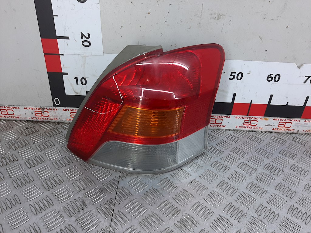 

Фонарь задний правый Toyota Yaris 2, Yaris 2