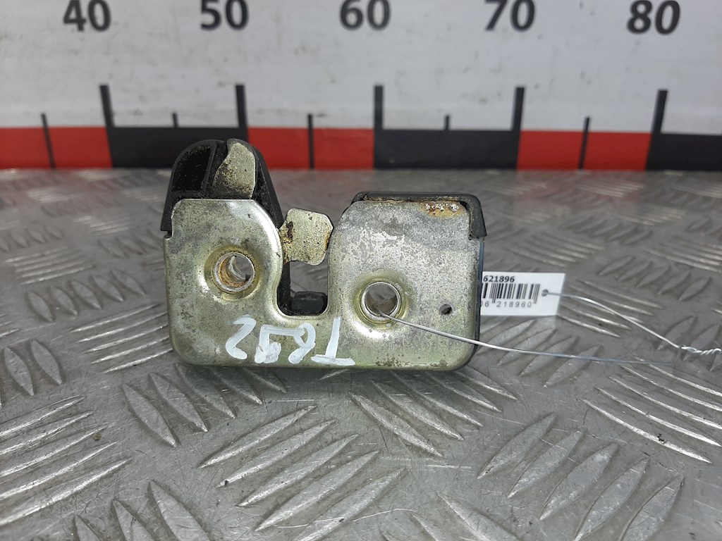 

Замок крышки (двери) багажника Volkswagen Golf 3, Golf 3