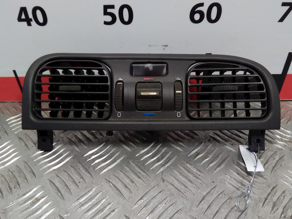 

Дефлектор обдува салона Volvo S40 V40 1, S40 V40 1
