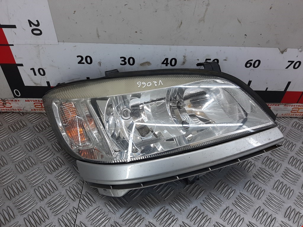 

Фара передняя правая Opel Zafira A, Zafira A