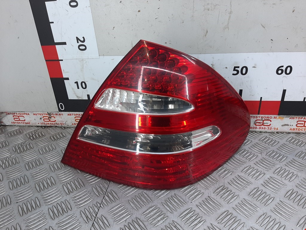 

Фонарь задний правый Mercedes W211 (E Class), W211 (E Class)
