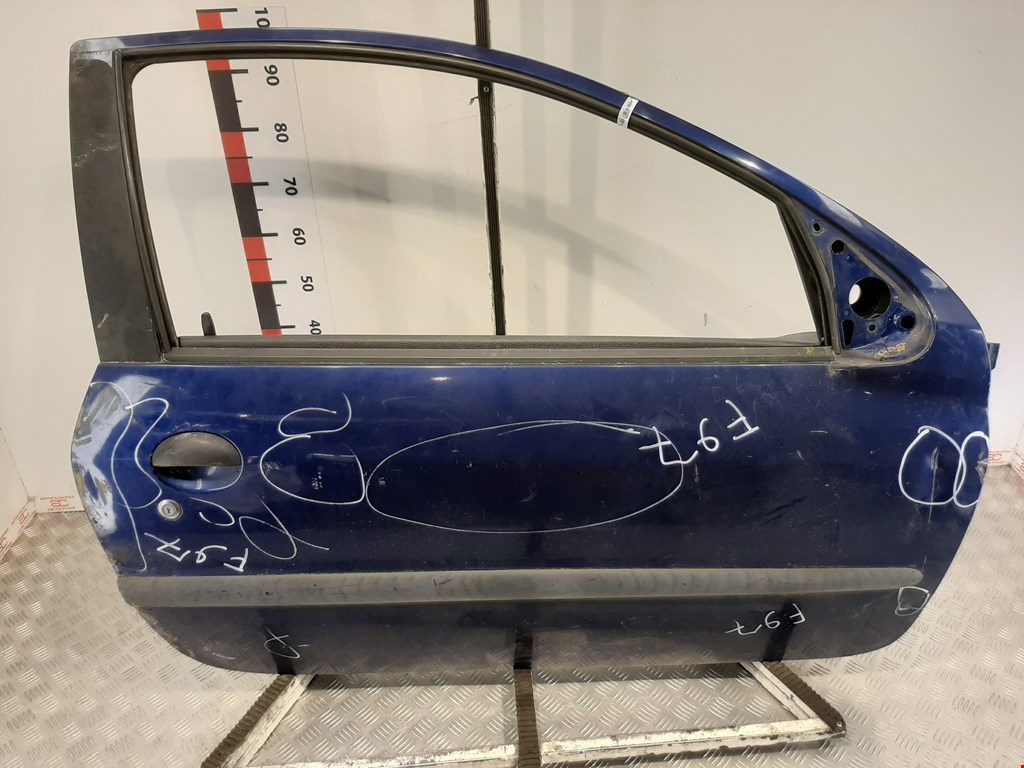 

Дверь передняя правая Peugeot 206, 206
