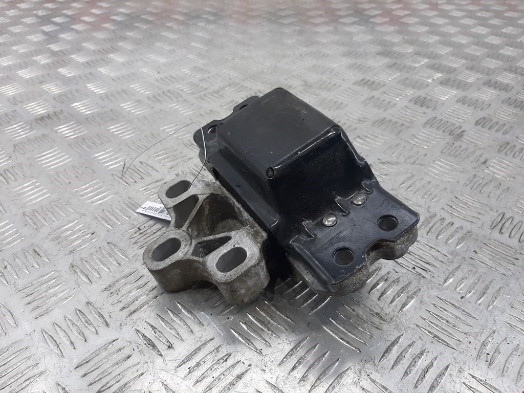 

Подушка крепления двигателя Volkswagen Passat 6, Passat 6