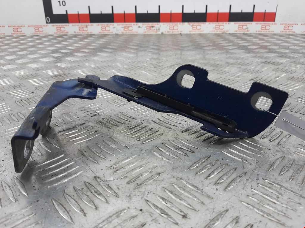 

Петля капота левая Renault Clio 2, Clio 2
