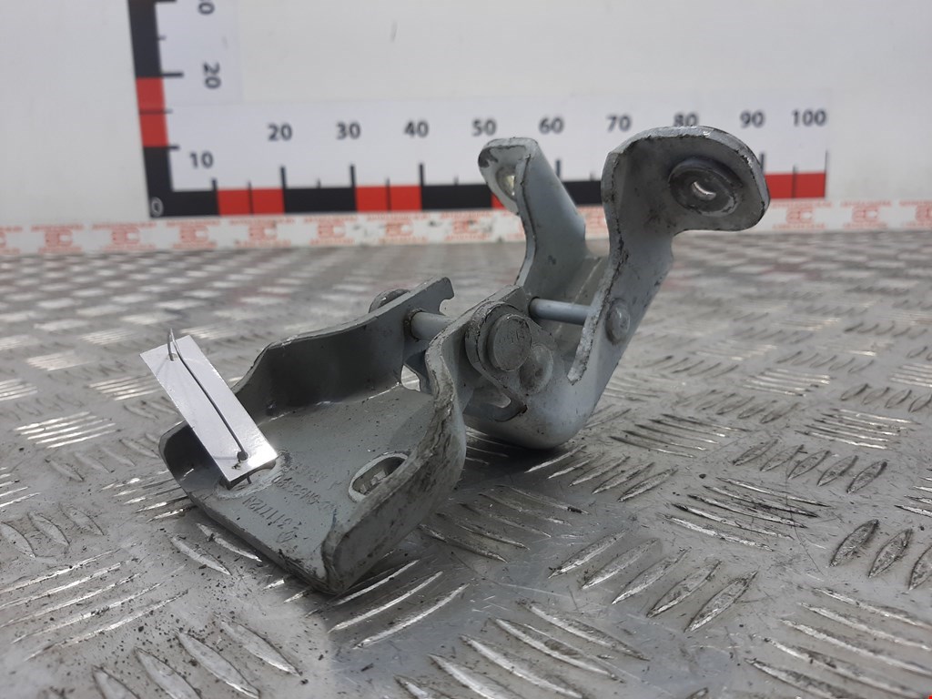 

Петля двери передней правой Opel Vivaro, Vivaro