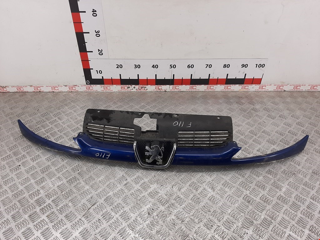 

Решетка радиатора Peugeot 206, 206