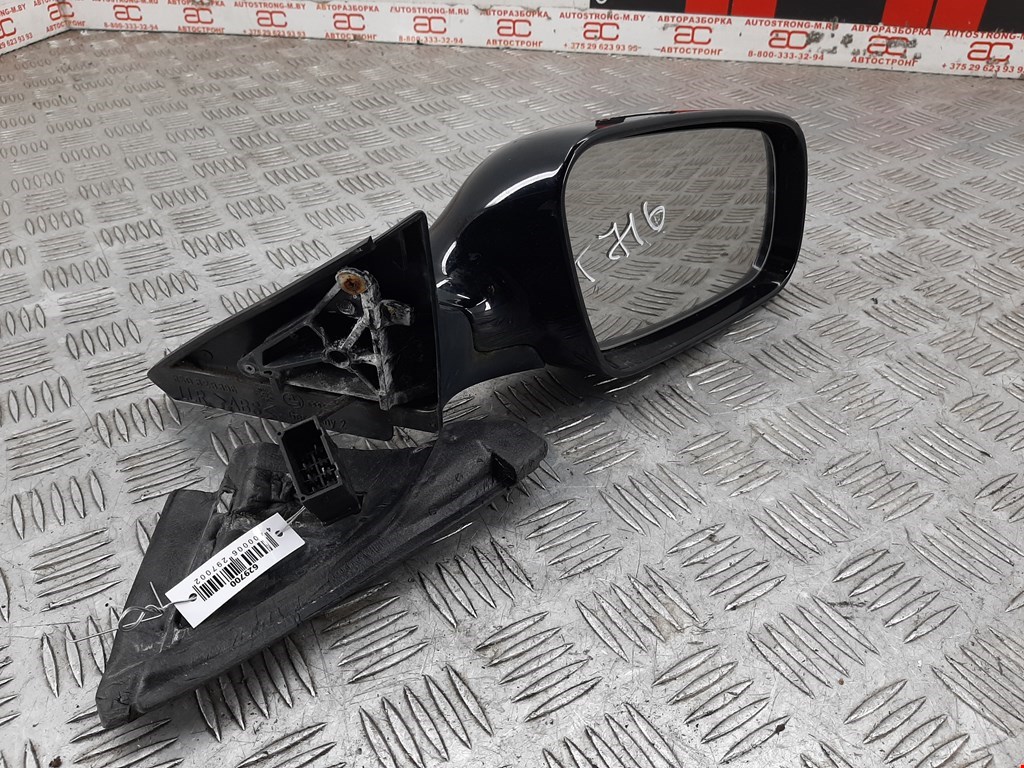 

Зеркало боковое правое Audi A3 8L, A3 8L