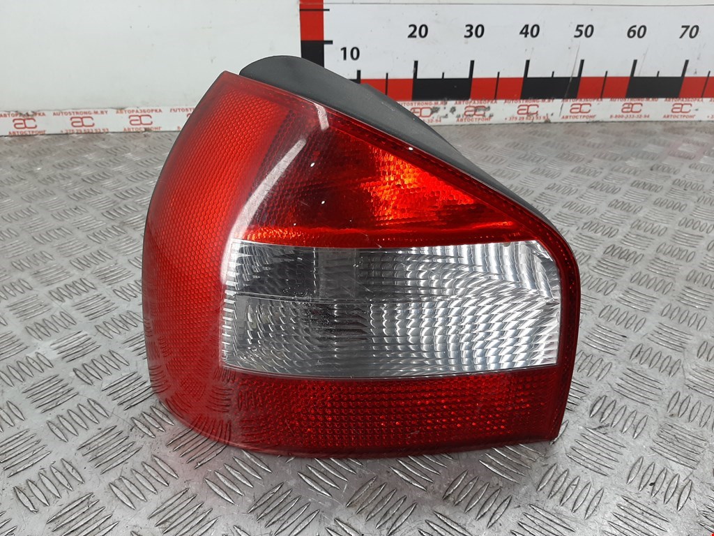 

Фонарь задний левый Audi A3 8L, A3 8L