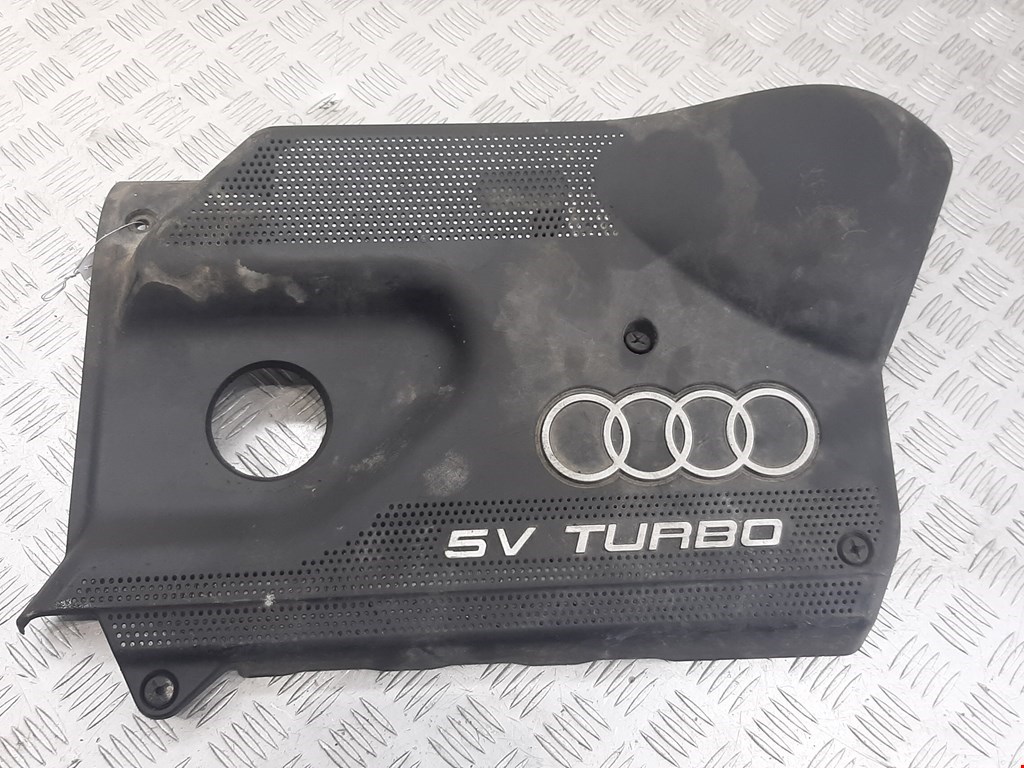 

Накладка декоративная (на ДВС) Audi A3 8L, A3 8L