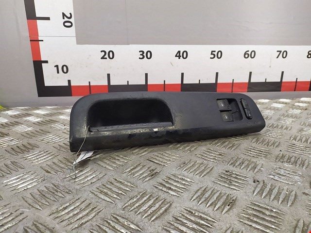 

Блок управления стеклоподъемниками Skoda Octavia 1U, Octavia 1U