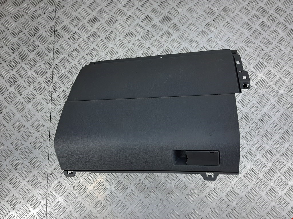 

Бардачок (вещевой ящик) Volkswagen Touran, Touran