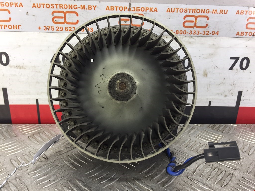 

Моторчик (двигатель) печки Chrysler Grand Voyager 4, Grand Voyager 4