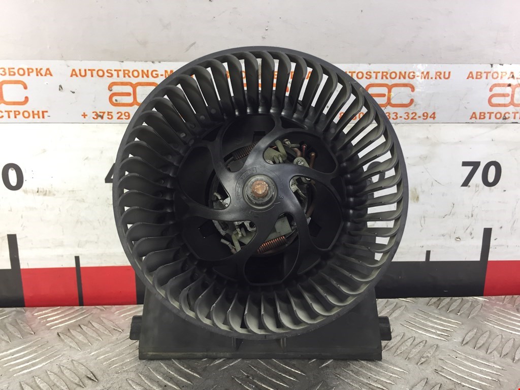 

Моторчик (двигатель) печки Audi A3 8L, A3 8L