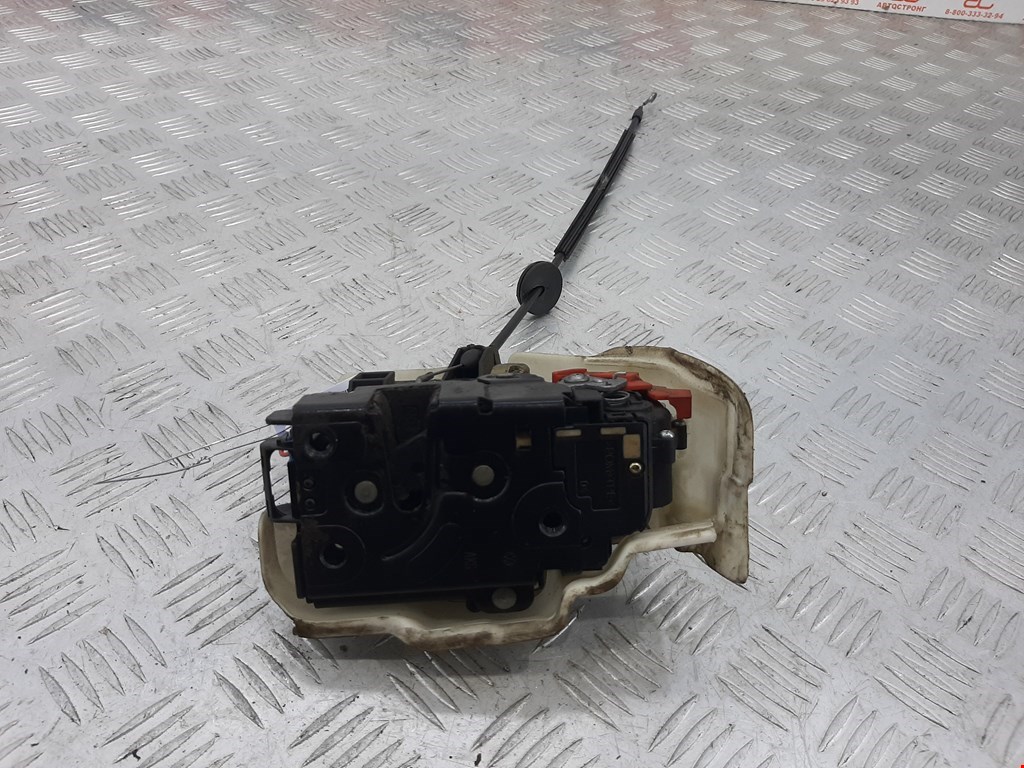 

Замок двери передней правой Volkswagen Jetta (1K5), Jetta (1K5)