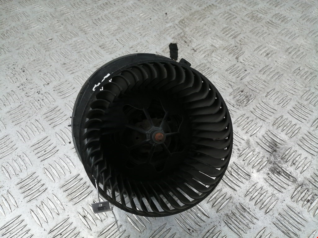 

Моторчик (двигатель) печки Skoda Octavia 1Z, Octavia 1Z